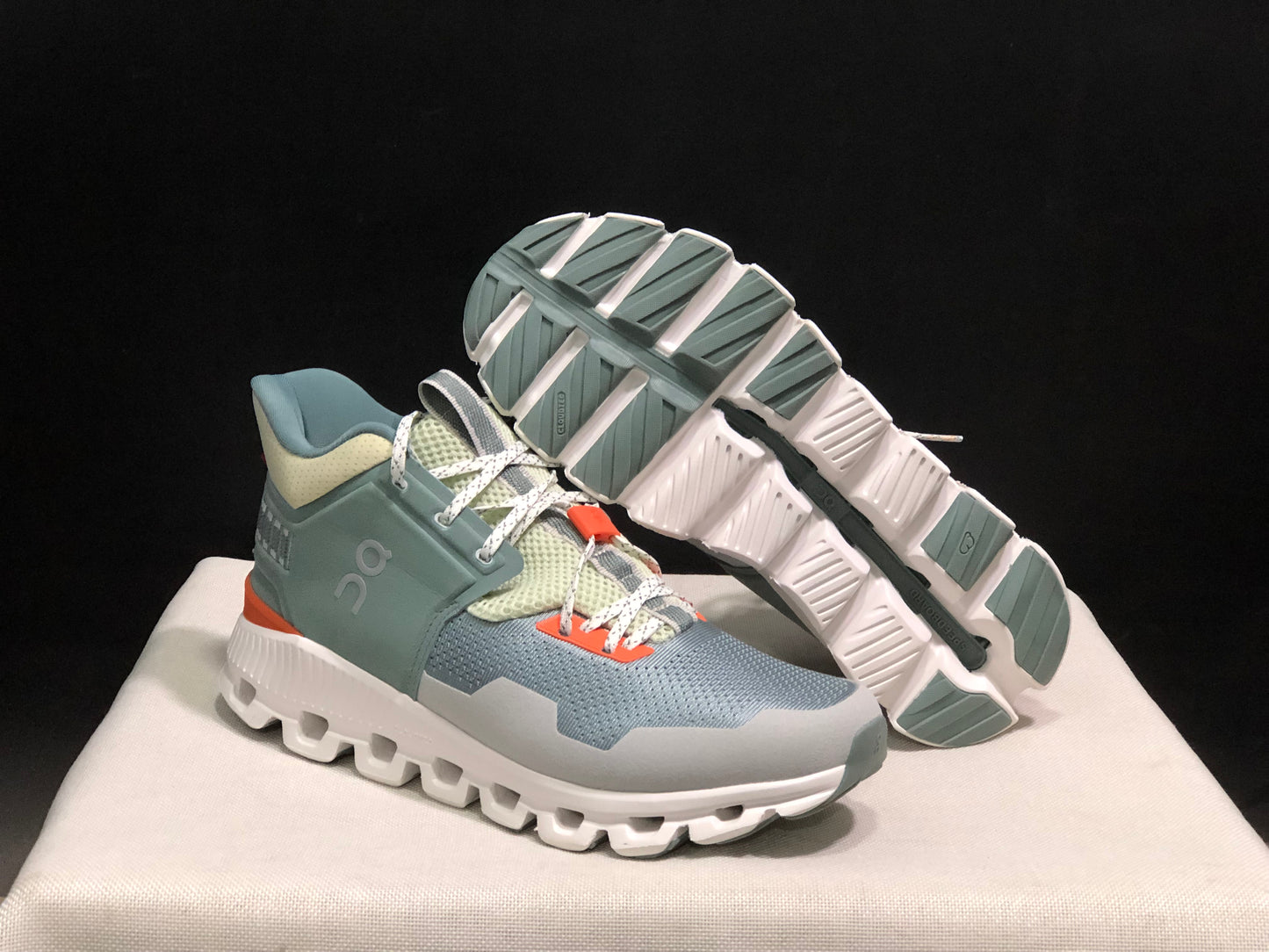 On Running Cloud Hi Edge Outdoor Training Running Shoes Light Green