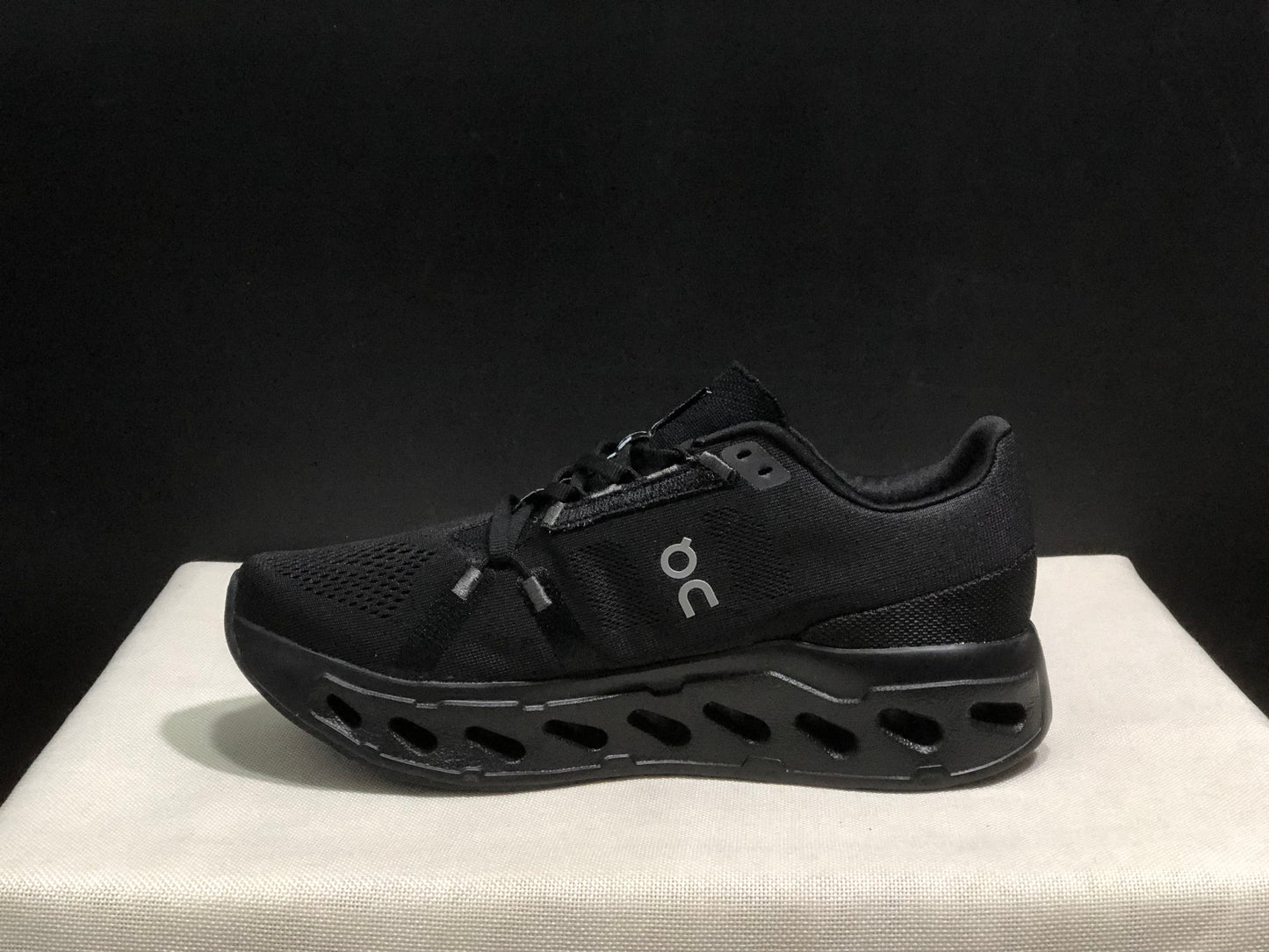 On Running Cloudeclipse Soft And Comfortable Running Shoes All Black