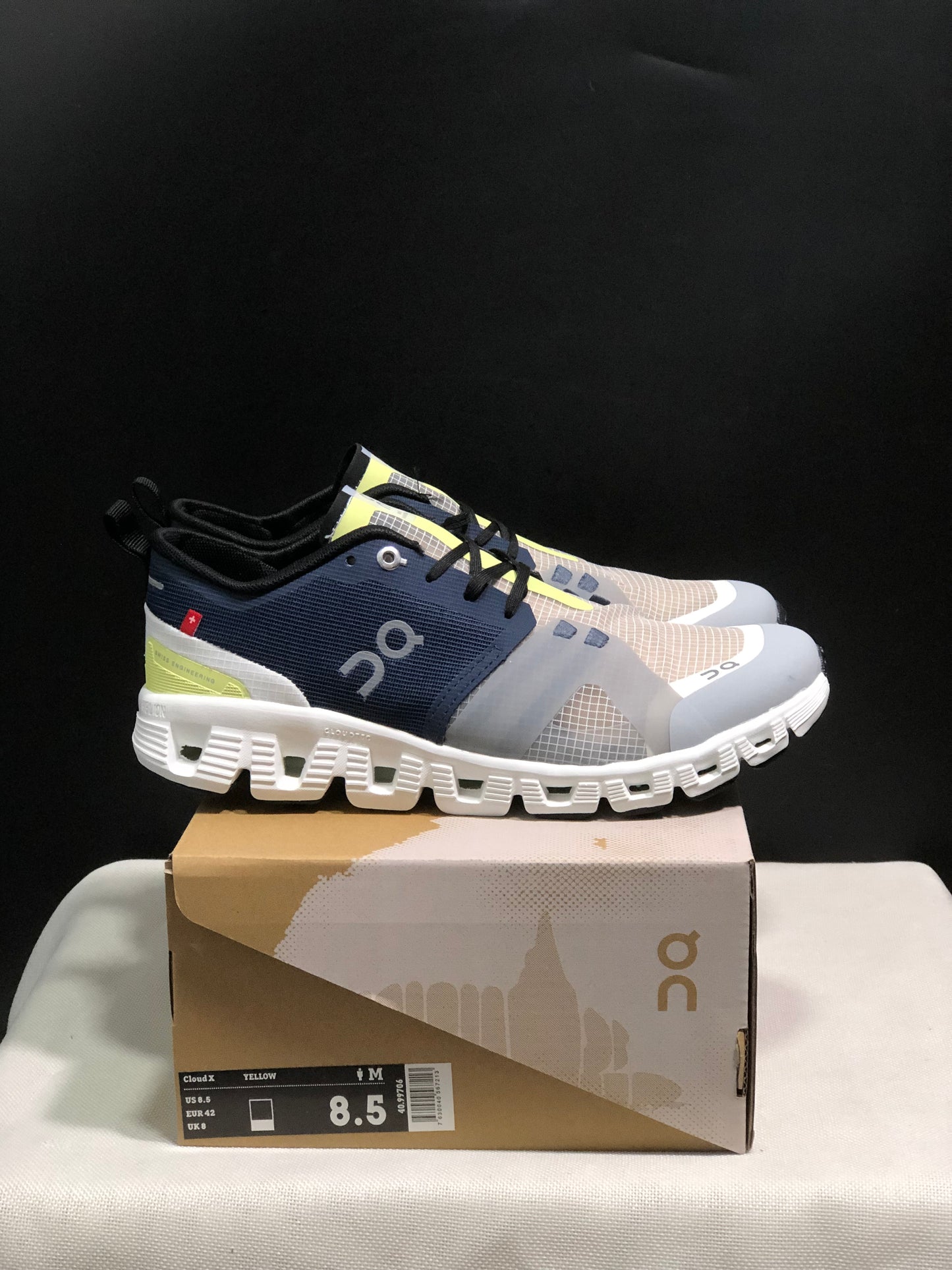 On Running Cloud X Shift Breathable And Shock-Absorbing Lightweight Running Shoes Navy/Light Grey
