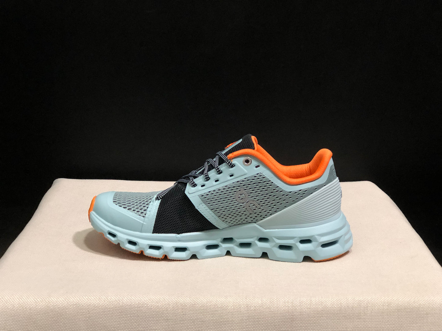On Running Cloudstratus Shock-Absorbing And Breathable Running Shoes Pebble Lime/Green