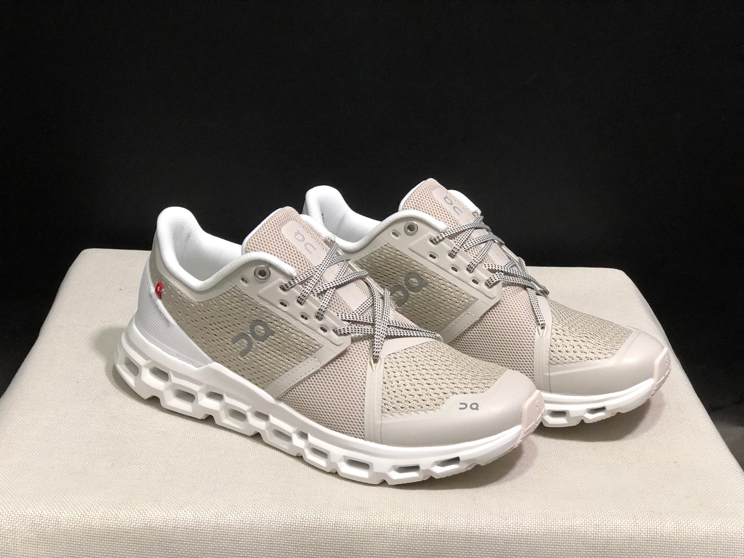 On Running Cloudstratus Shock-Absorbing And Breathable Running Shoes Khaki