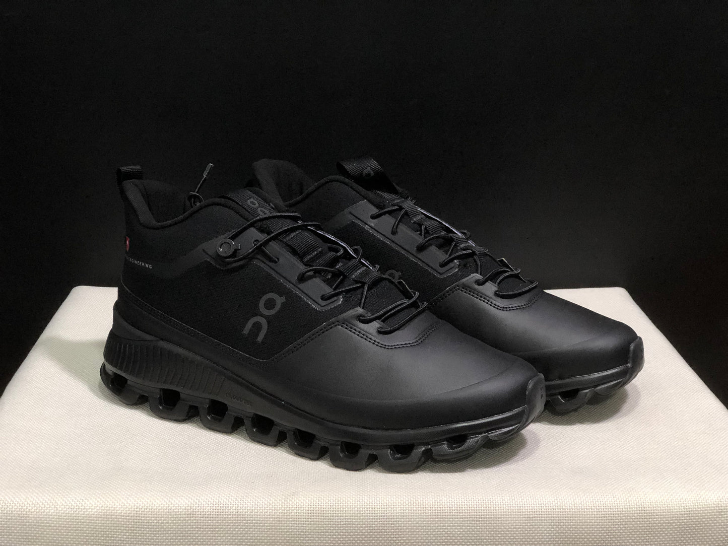 On Running Cloud Hi Edge All Black Outdoor Training Running Shoes