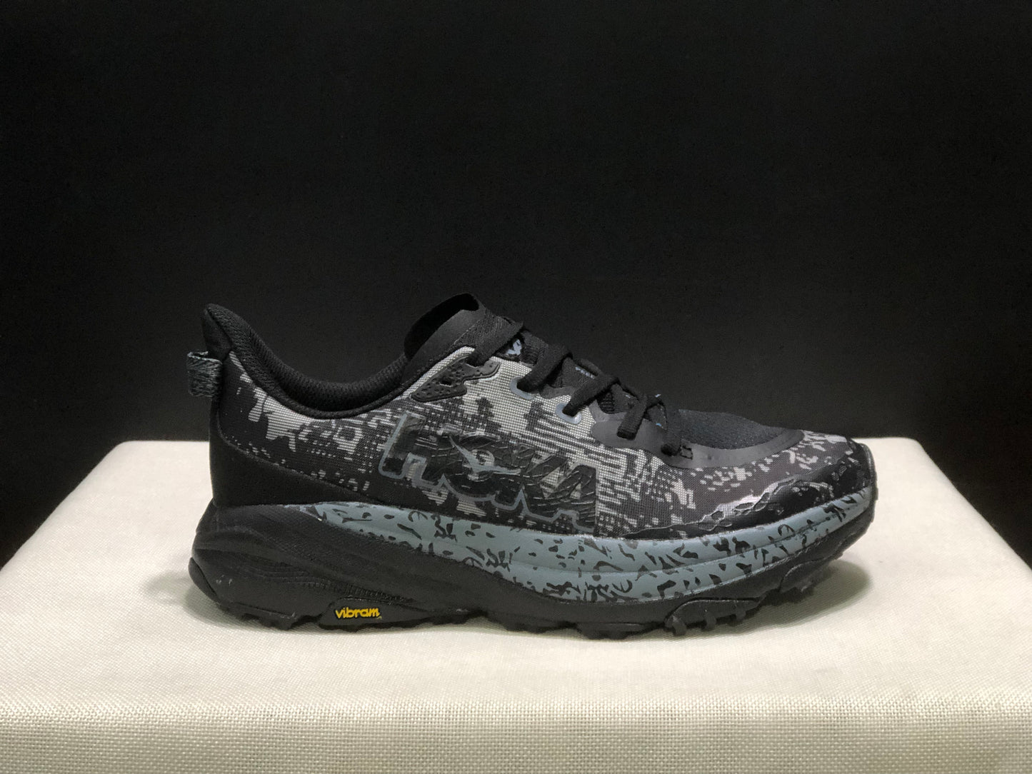 Hoka One One Speedgoat 6 Black Trail Running Shoes Sneakers