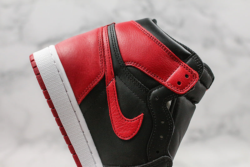 Nike Air Jordan 1 Retro High-Top Bred 2001 Black Red Leather Sneakers