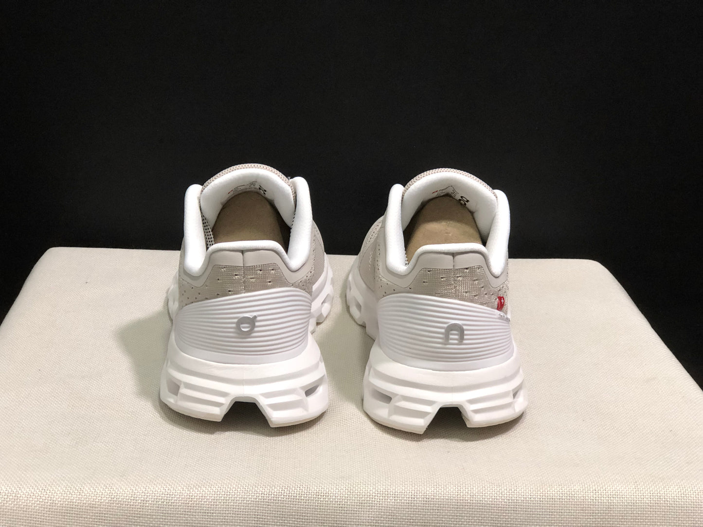 On Running Cloudstratus Shock-Absorbing And Breathable Running Shoes Khaki