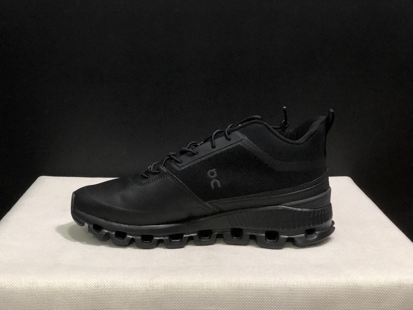 On Running Cloud Hi Edge All Black Outdoor Training Running Shoes