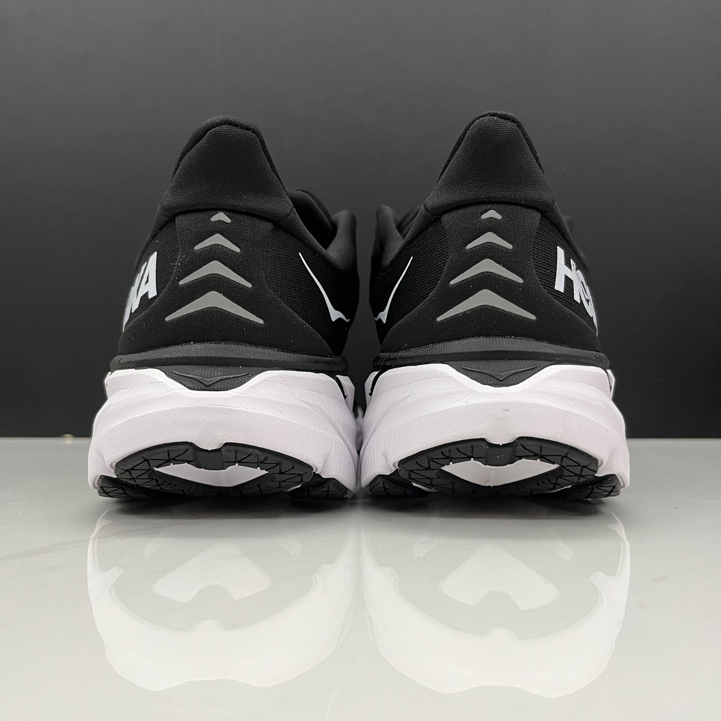 Hoka One One Clifton 8 Fashion Shoes Shock-absorbing Sneakers Black/White