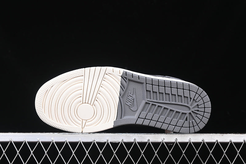 Nike Air Jordan 1 Retro Low Grey White Sneakers
