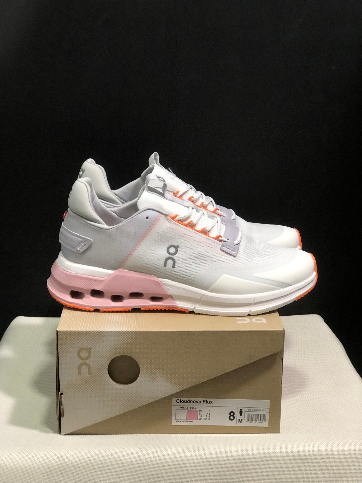 On Running Cloudnova Flux Comfortable Running Shoes White/Pink