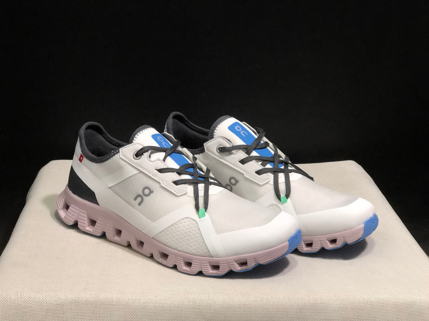 On Running Cloud X 3 AD Comfortable Wear-Resistant Training Shoes Grayish-White/Light Pink