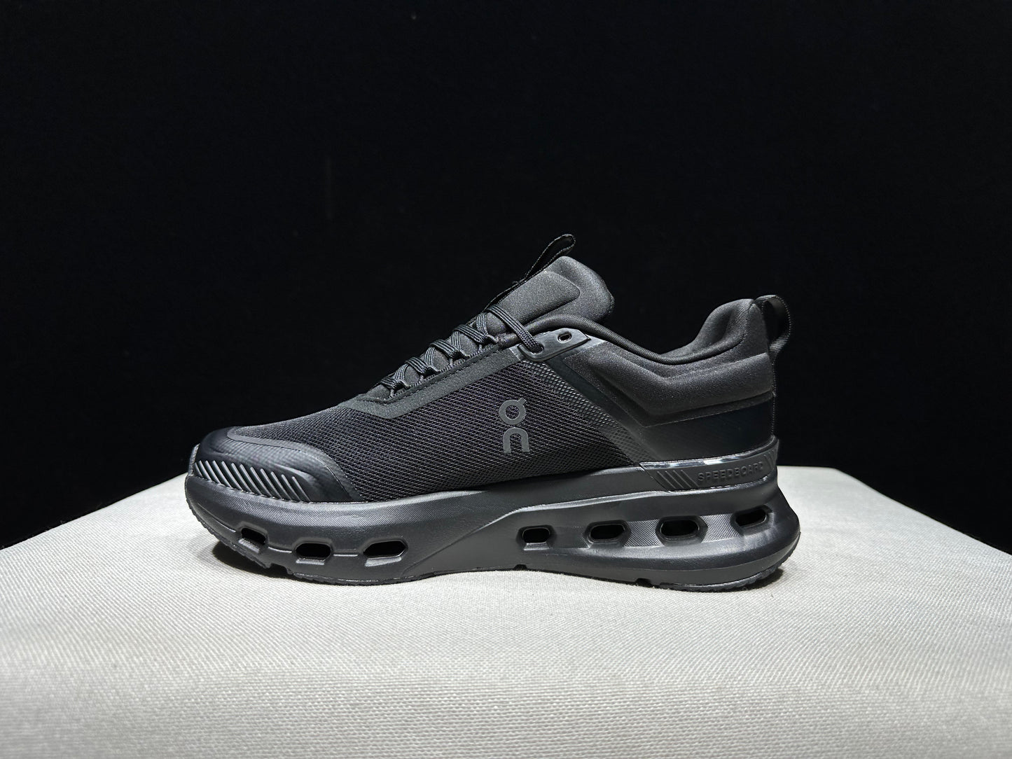 On Running Cloudnova X Comfortable Anti-Slip Running Shoes All Black