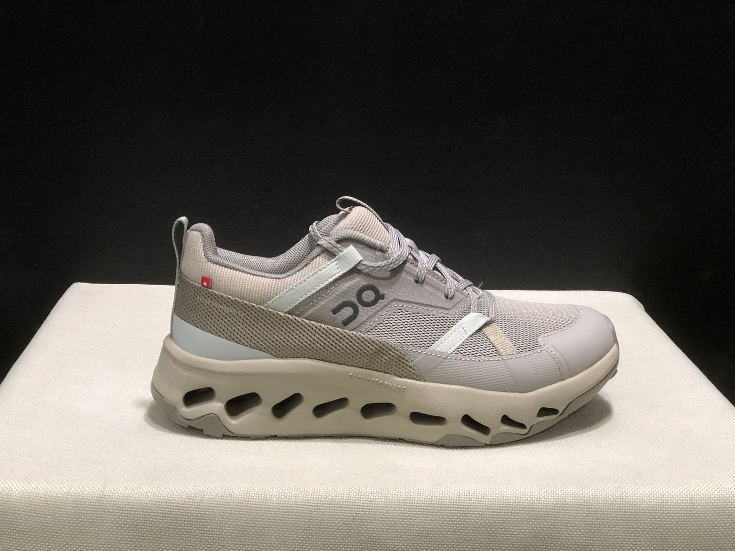 On Running Cloudhorizon Comfortable Hiking Shoes White/Light Brown