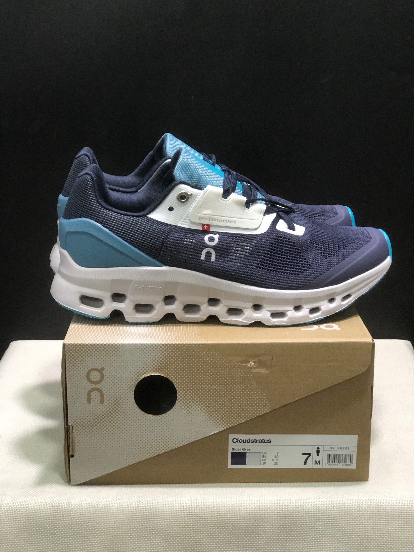 On Running Cloudstratus Breathable Support Running Shoes Navy Blue