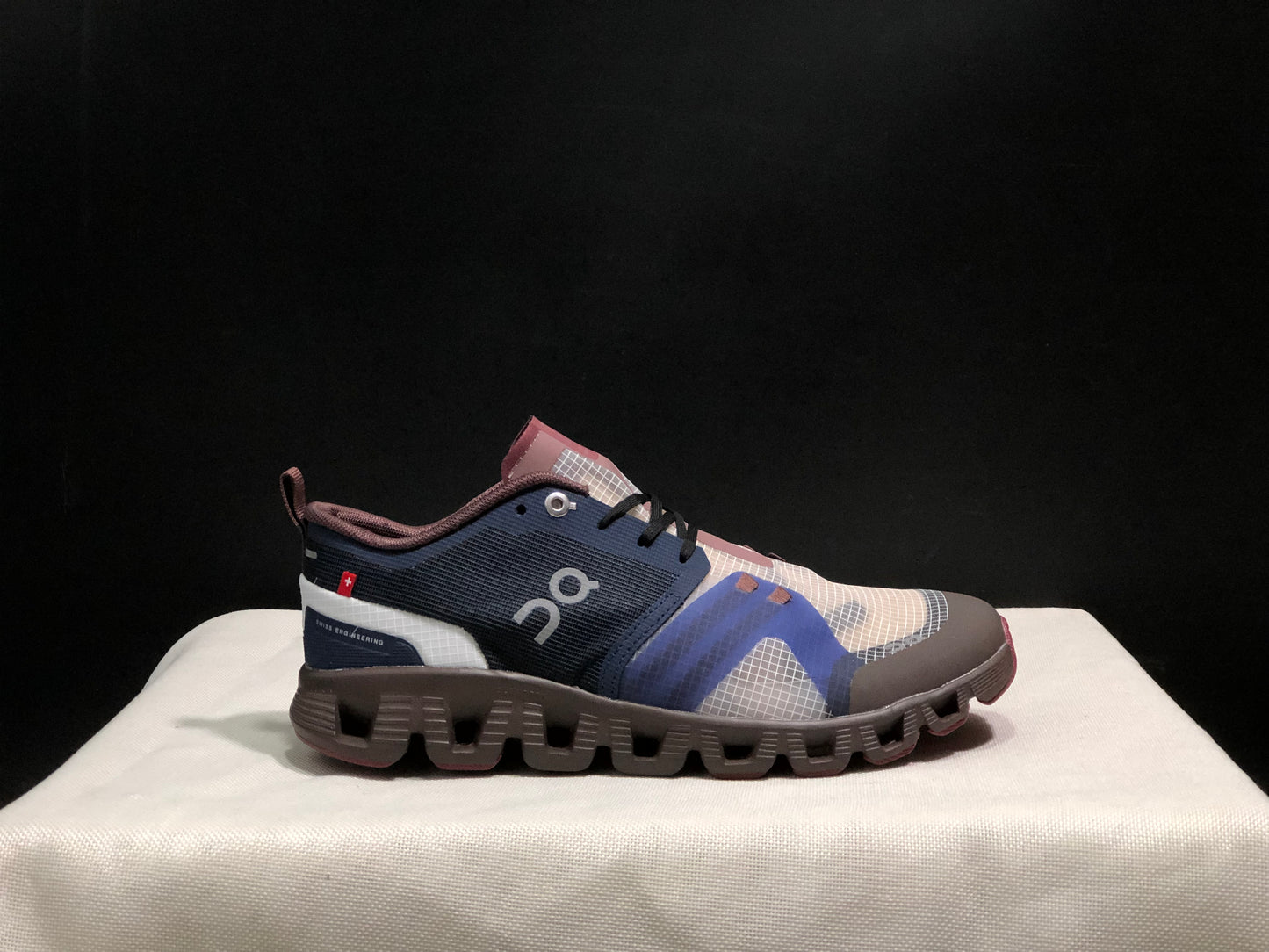 On Running Cloud X Shift Breathable And Shock-Absorbing Lightweight Running Shoes Black Ink/Cherry Red