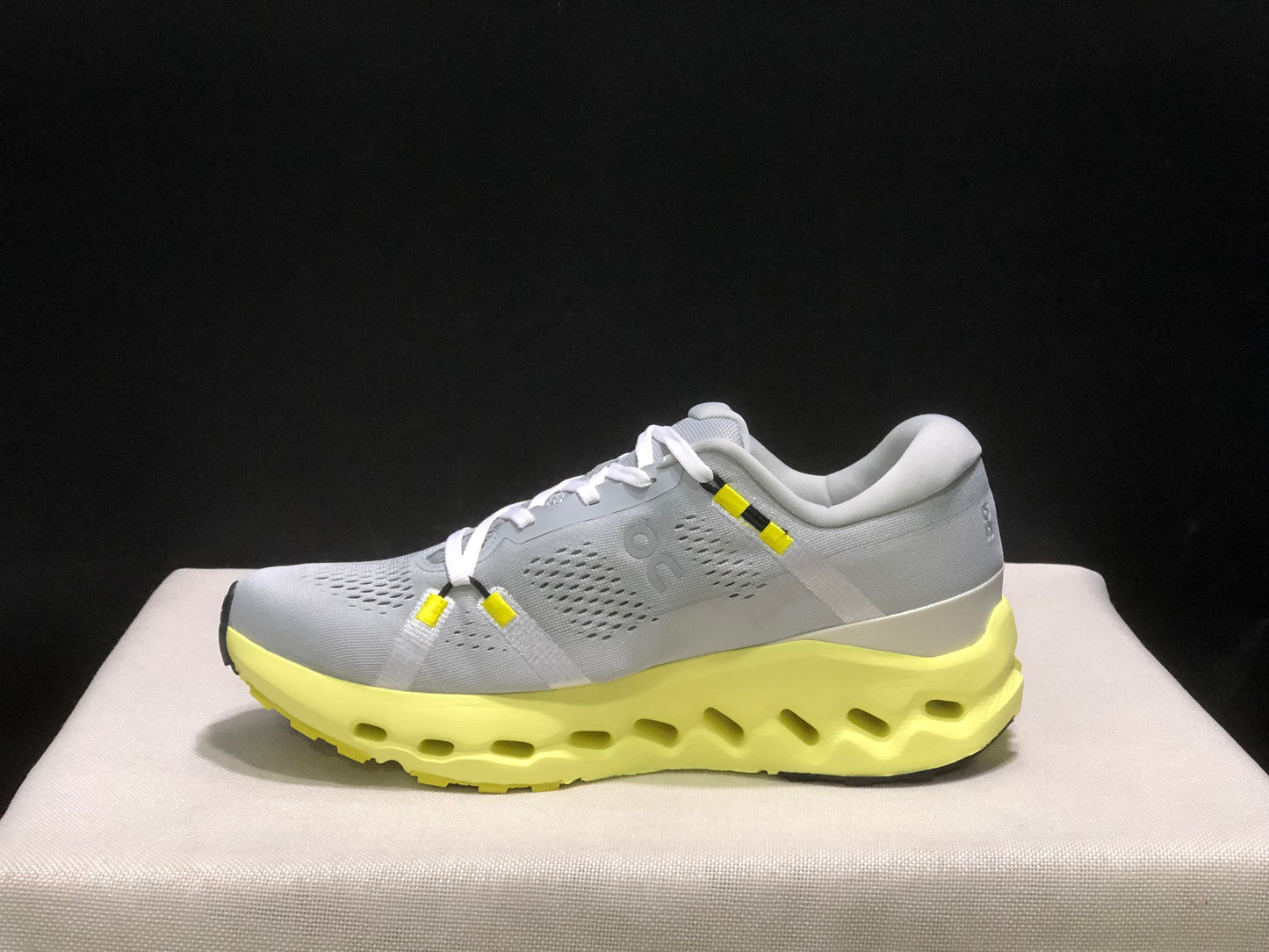 On Running Cloudsurfer 2 Casual Running Shoes Glacier Grey/Yellow