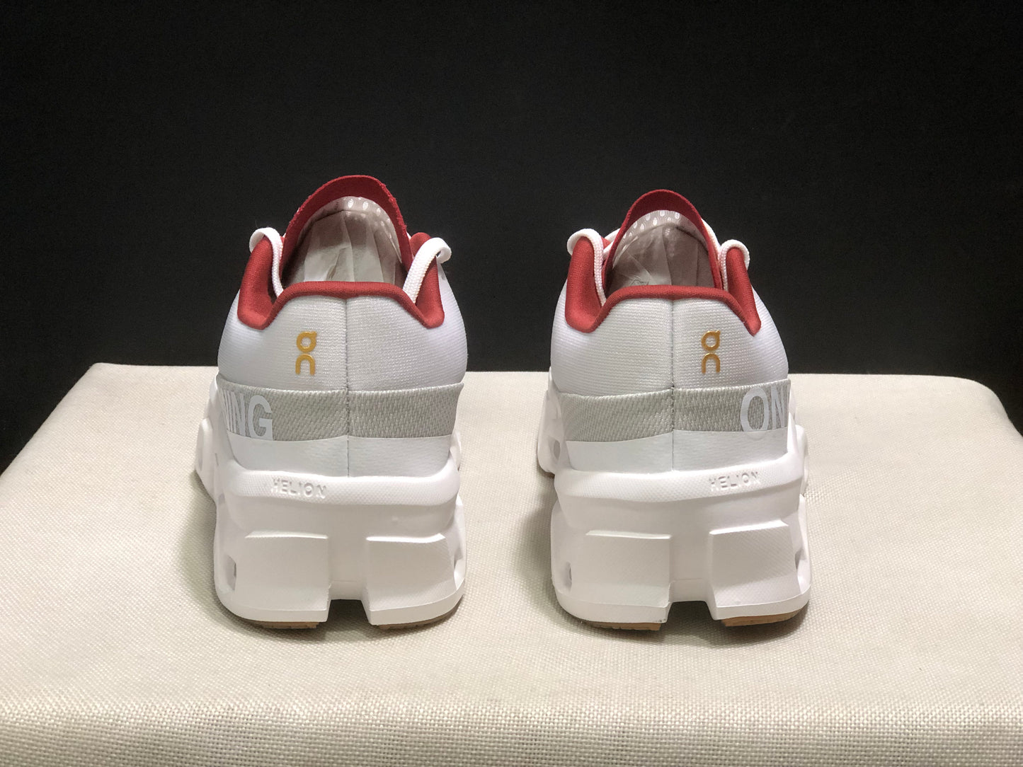 On Running Cloudmonster 2 Shock-Absorbing And Breathable Running Shoes Ivory White/Red