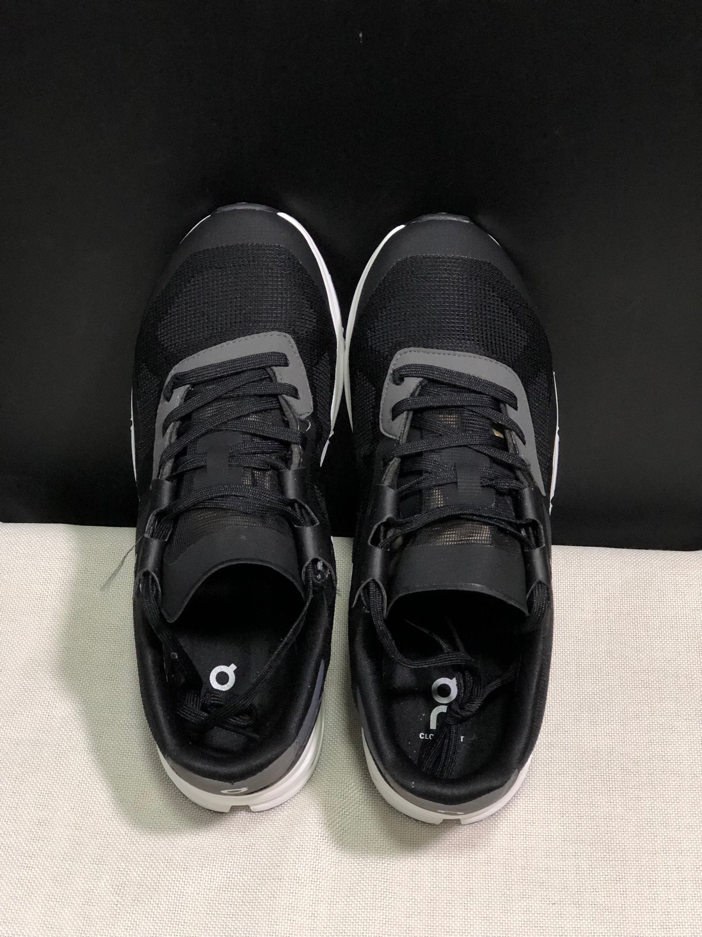 On Running Cloudrift Comfortable And Versatile Sports Casual Shoes Black/White