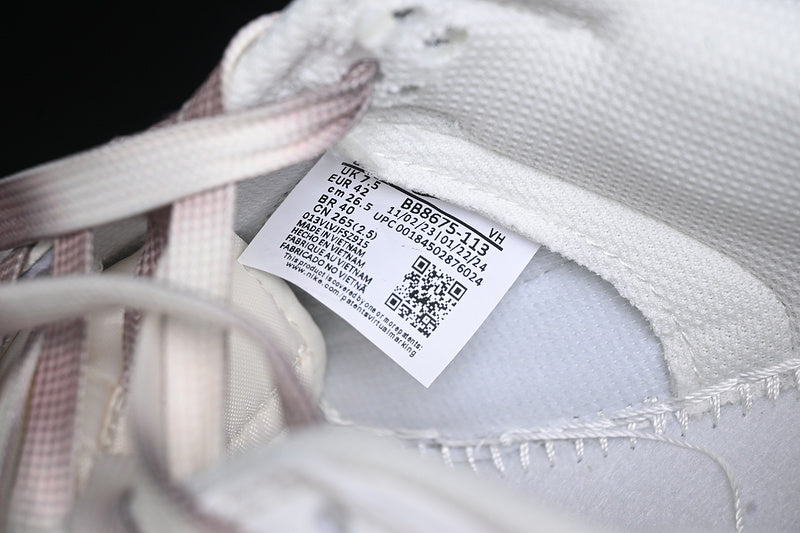 Nike Air Jordan SB Dunk Low Supreme White Sneakers