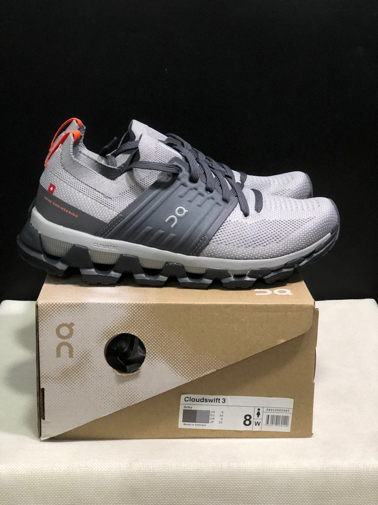 On Running Cloudswift 3 Trendy And Comfortable Running Shoes Grey