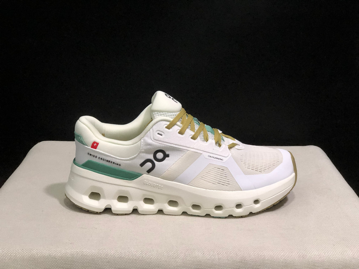 On Running Cloudrunner 2 Mesh Breathable Beige Running Shoes