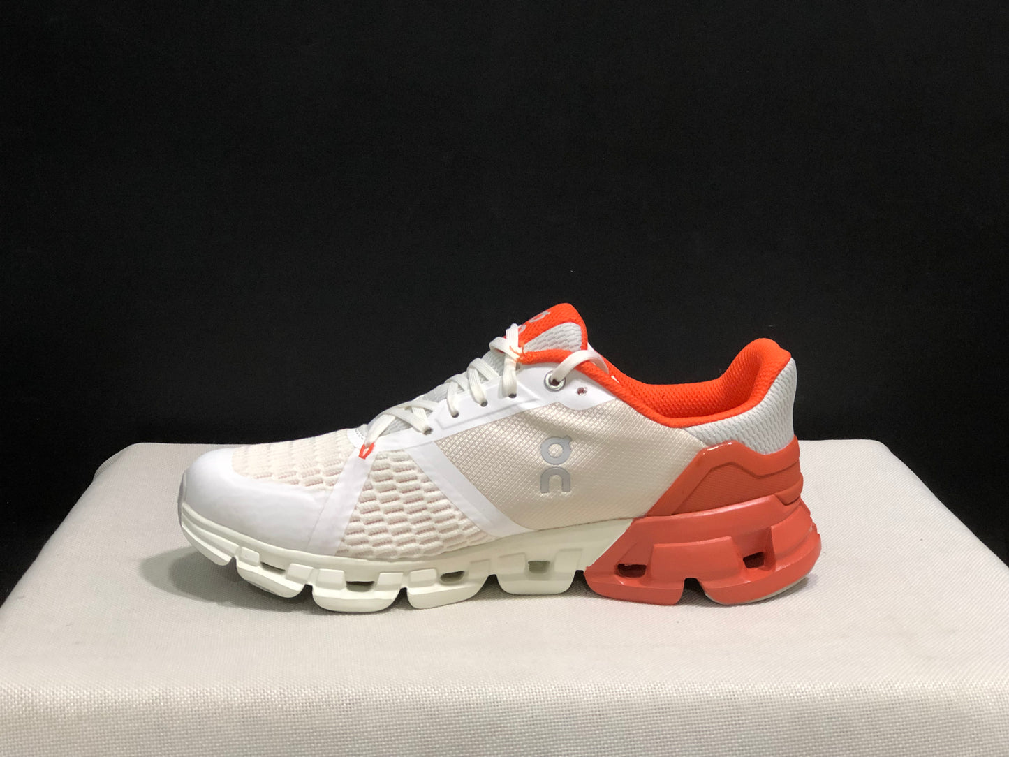 On Running Cloudflyer Shock-Absorbing Running Shoes Beige/Orange