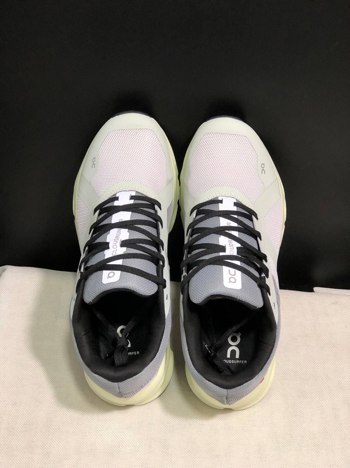 On Running Cloudrunner Anti-Slip Sports Running Shoes Frost/Aloe