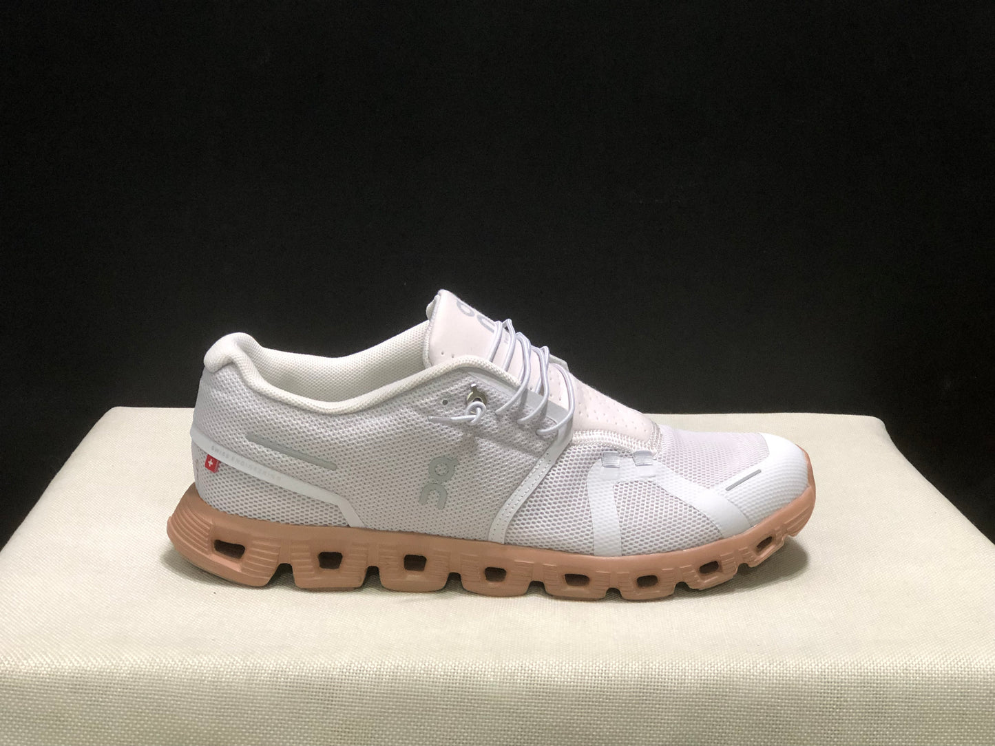 On Running Cloud 5 Lightweight Running Shoes Mist White/Brown