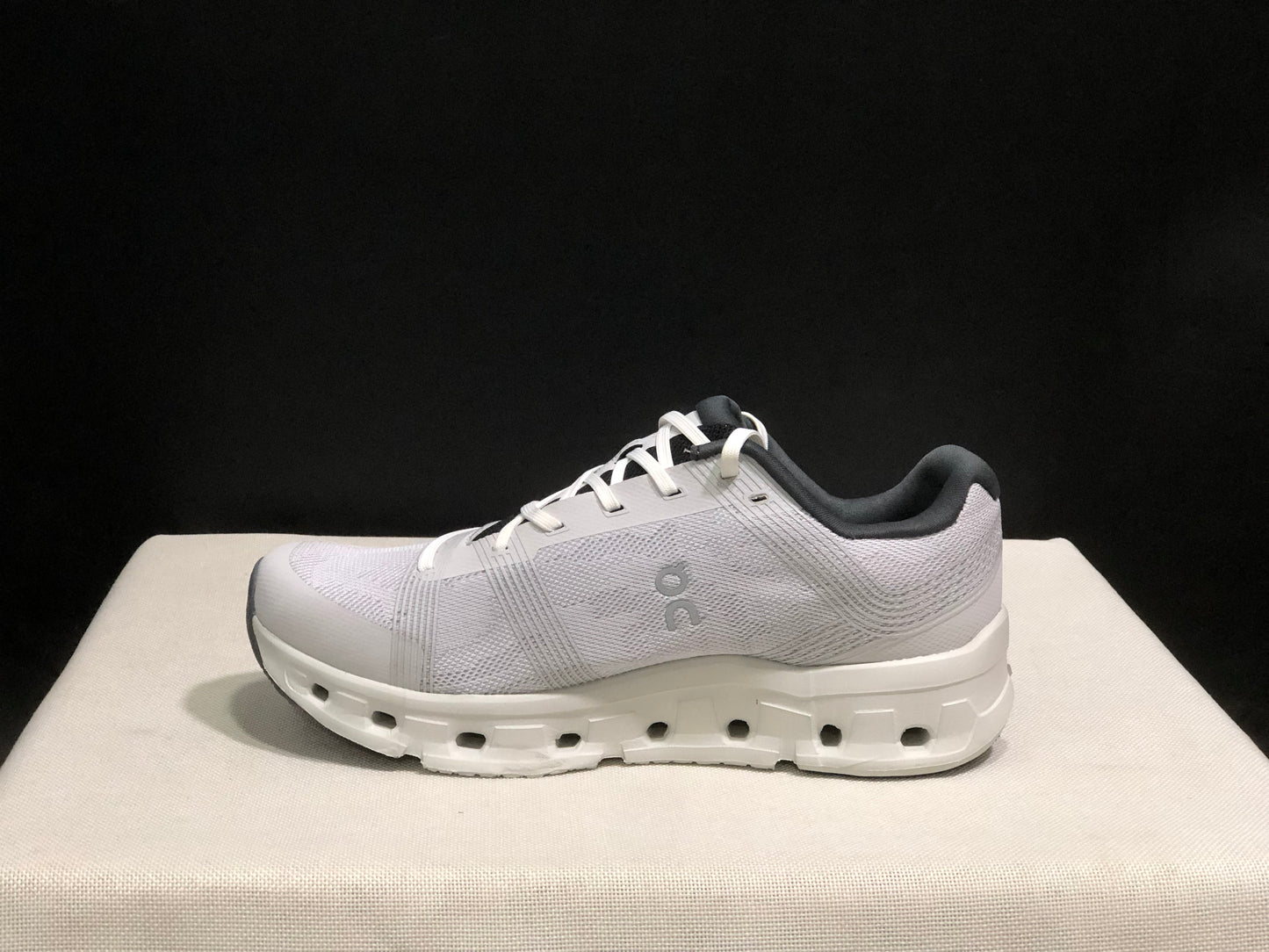 On Running Cloudgo Comfortable And Lightweight Running Shoes White/Glacier