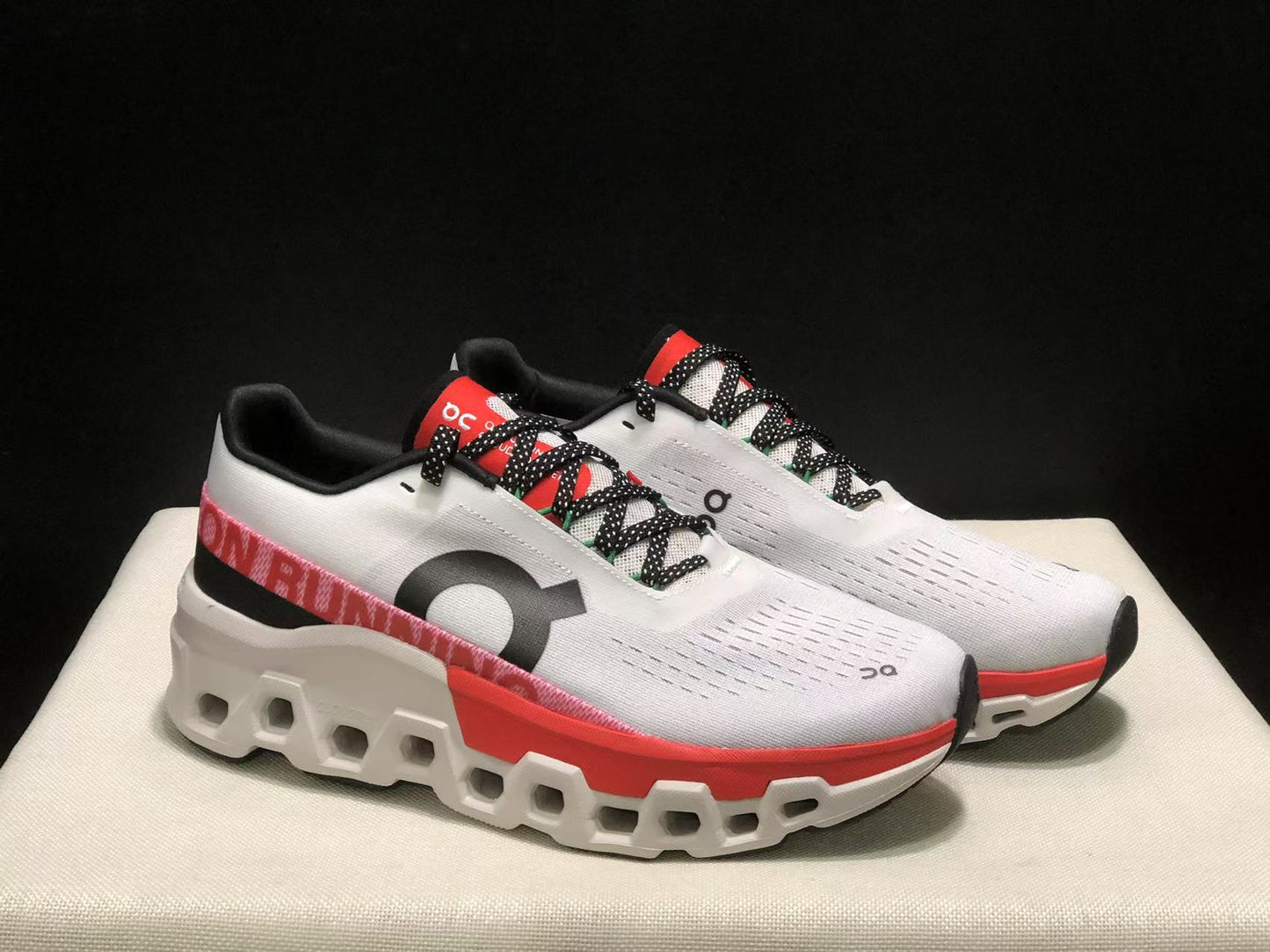 On Running Cloudmonster 2 Shock-Absorbing And Breathable Running Shoes Grayish-White/Rose