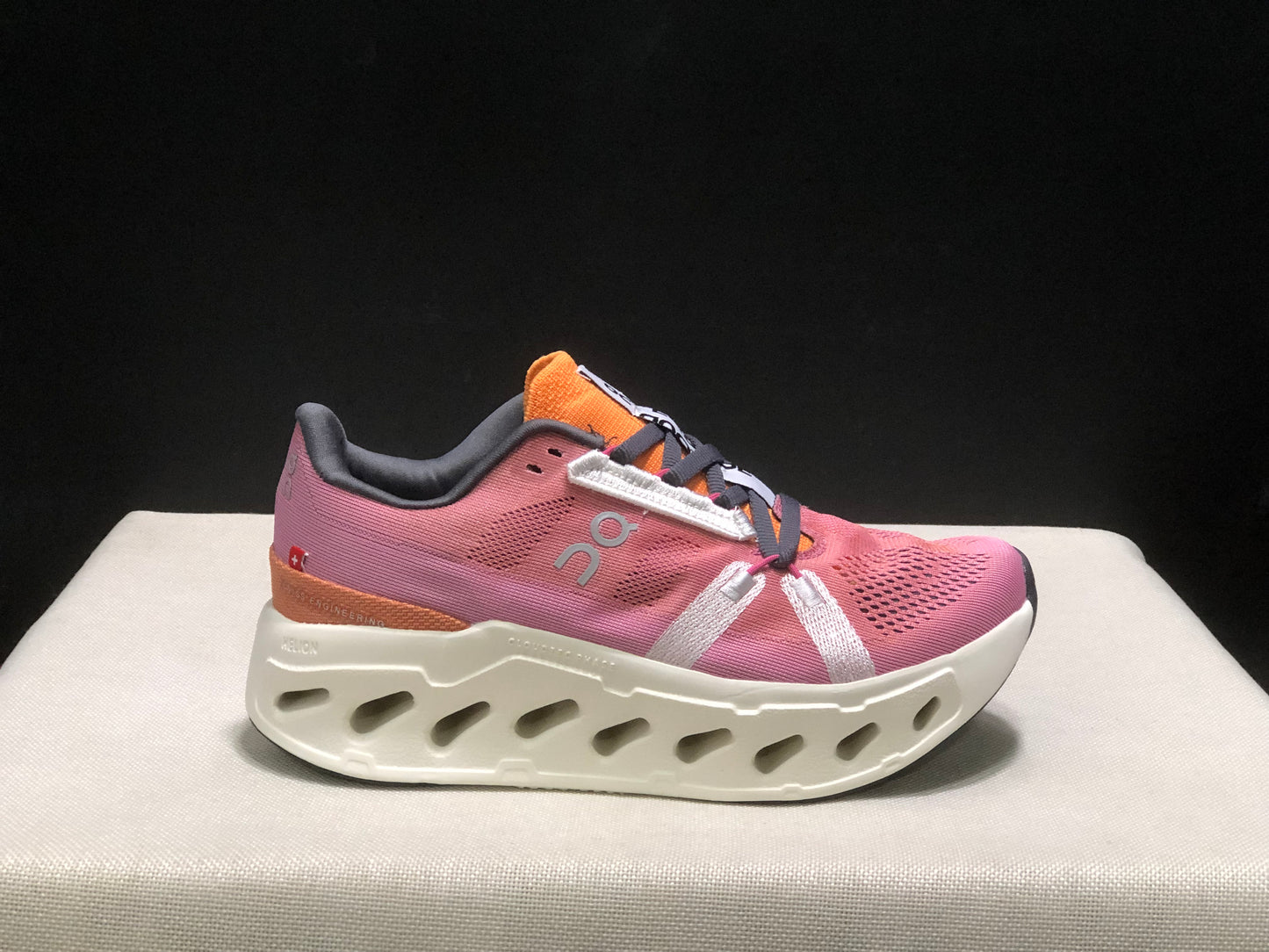 On Running Cloudeclipse Soft And Comfortable Running Shoes Pink/White