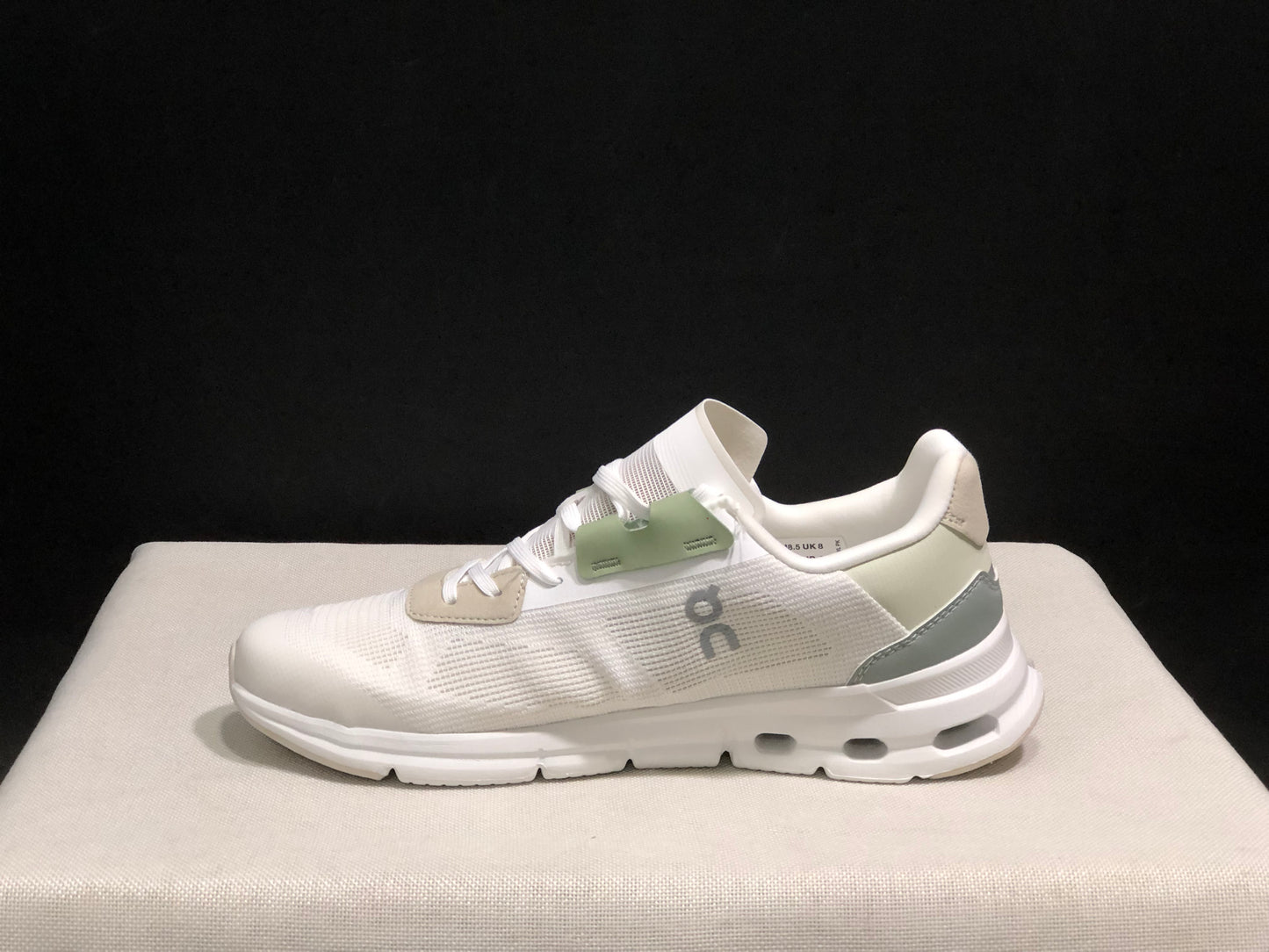 On Running Cloudrift Ivory White Comfortable And Versatile Sports Casual Shoes