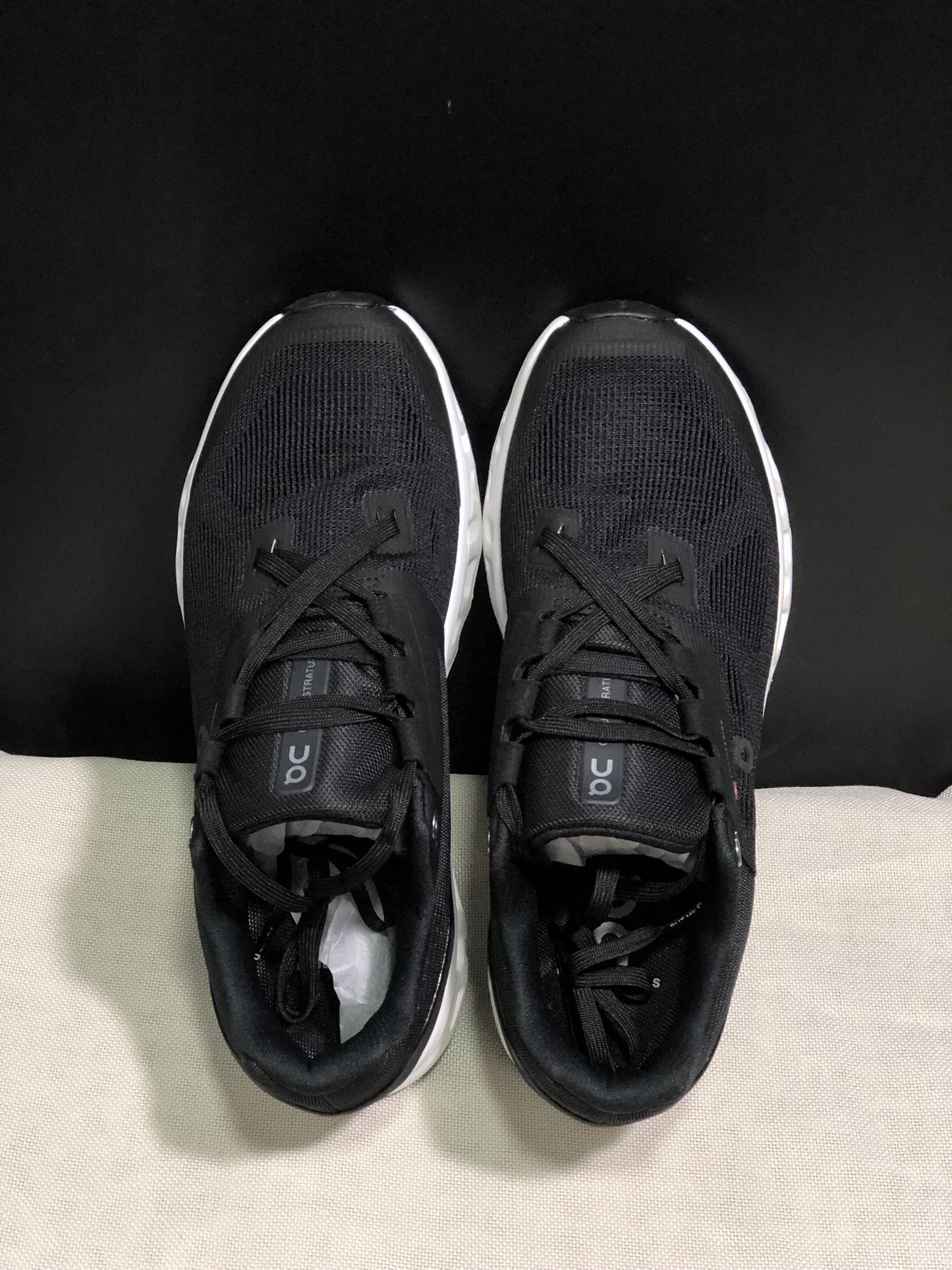 On Running Cloudstratus Breathable Support Running Shoes Black/White