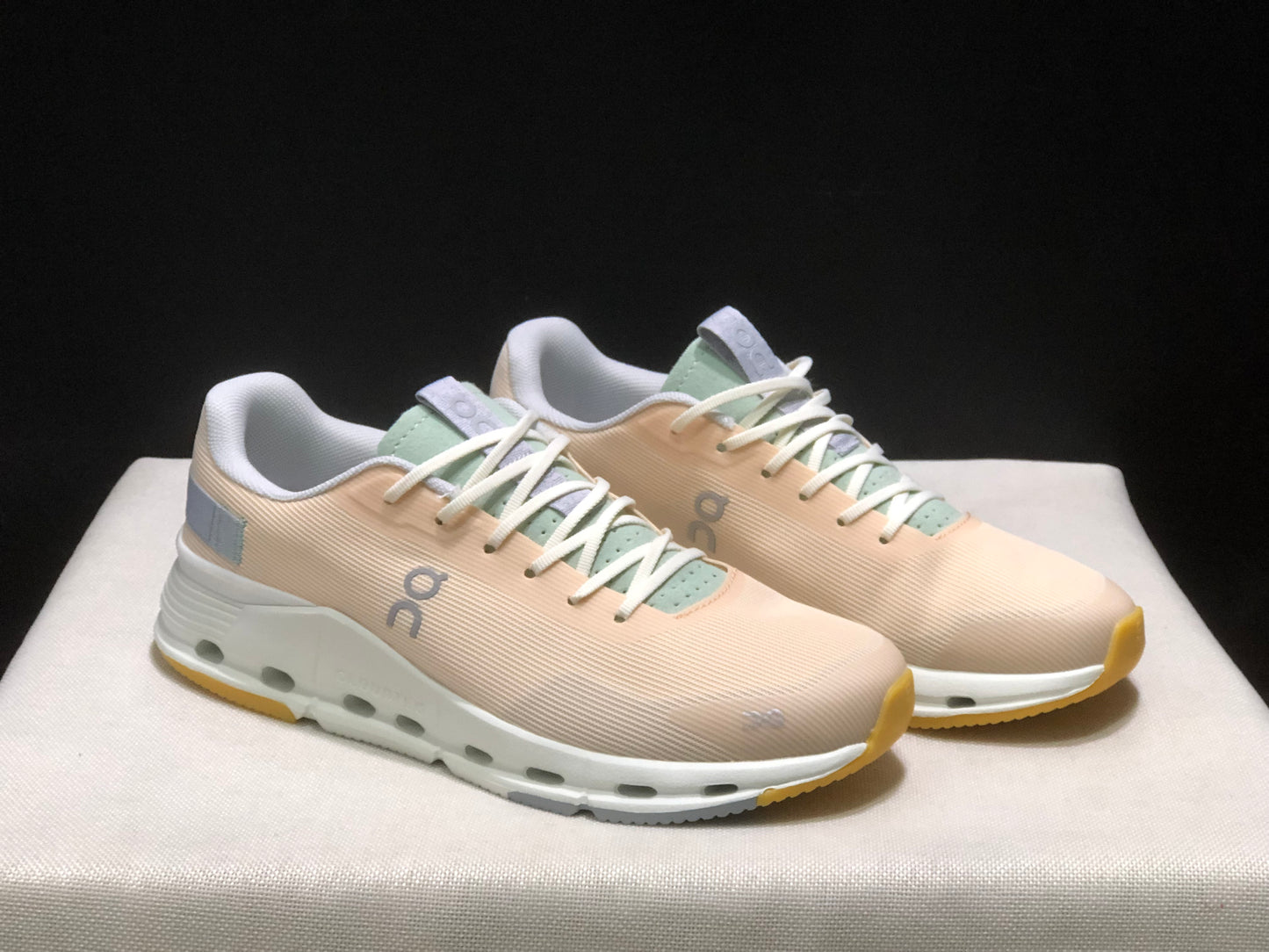 On Running Cloudnova Form 2 Fashionable Casual Running Shoes Mist/Heather