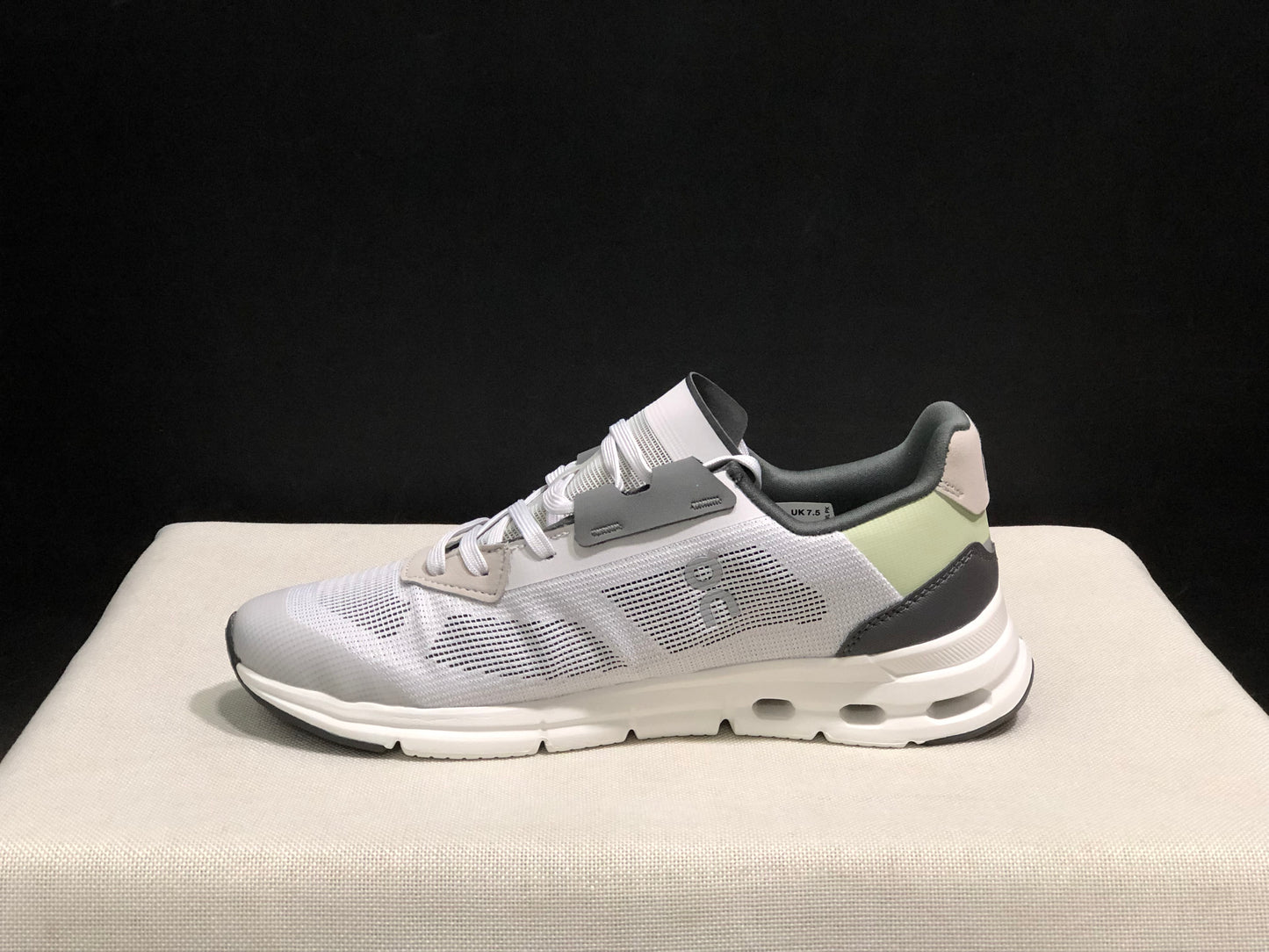 On Running Cloudrift Comfortable And Versatile Sports Casual Shoes Frost/Heather