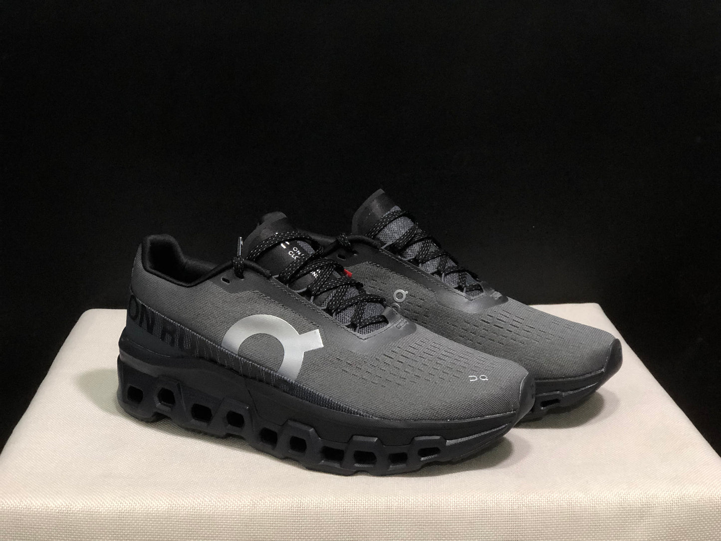 On Running Cloudmonster 2 Shock-Absorbing And Breathable Running Shoes Dark Grey/Black