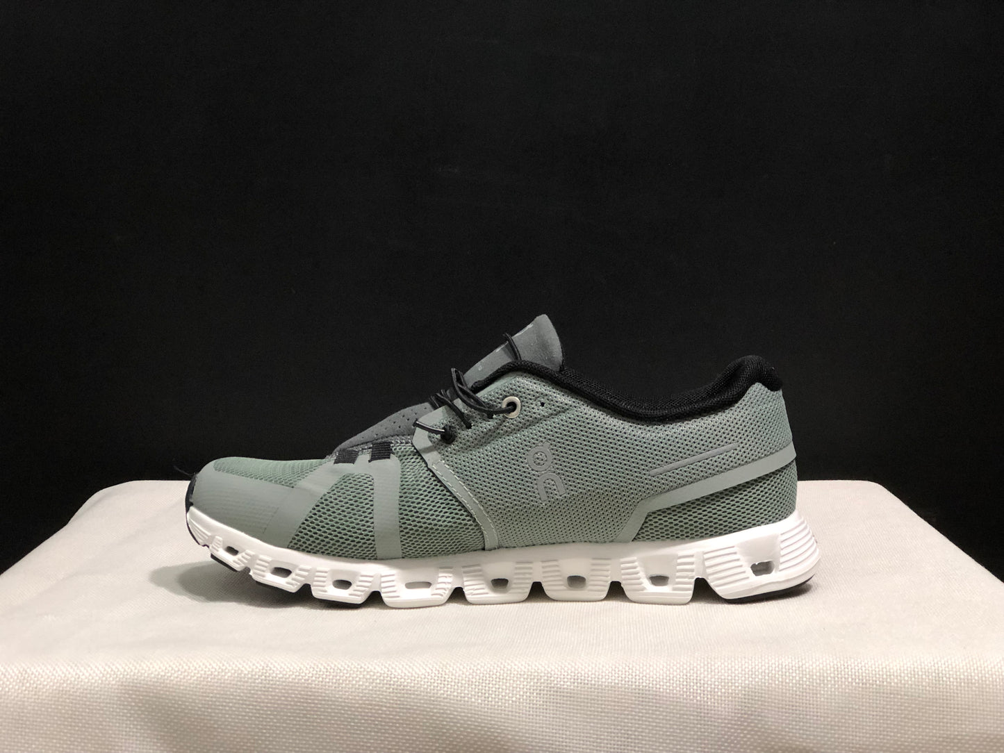 On Running Cloud 5 Lightweight Running Shoes Glacial Ash
