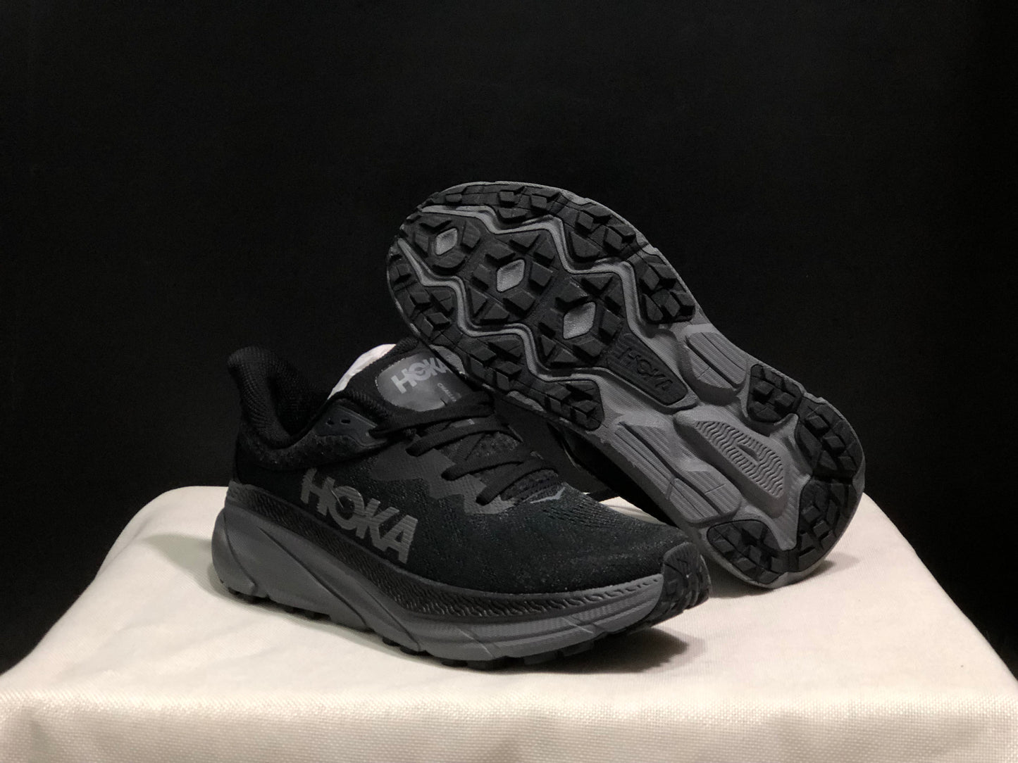 Hoka One One Challenger 7 Shock-absorbing Breathable Running Shoes Sneakers Black