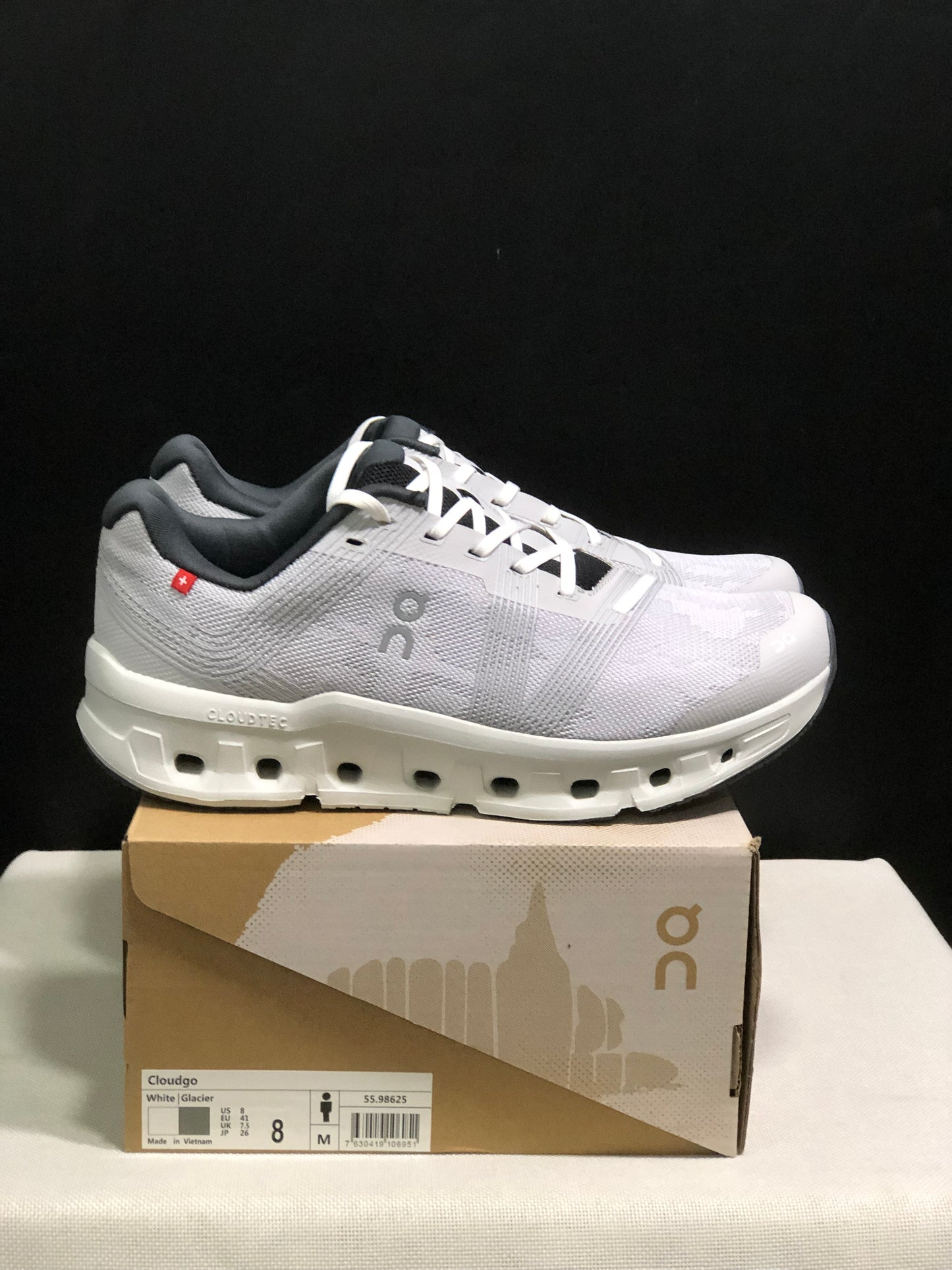 On Running Cloudgo Comfortable And Lightweight Running Shoes White/Glacier