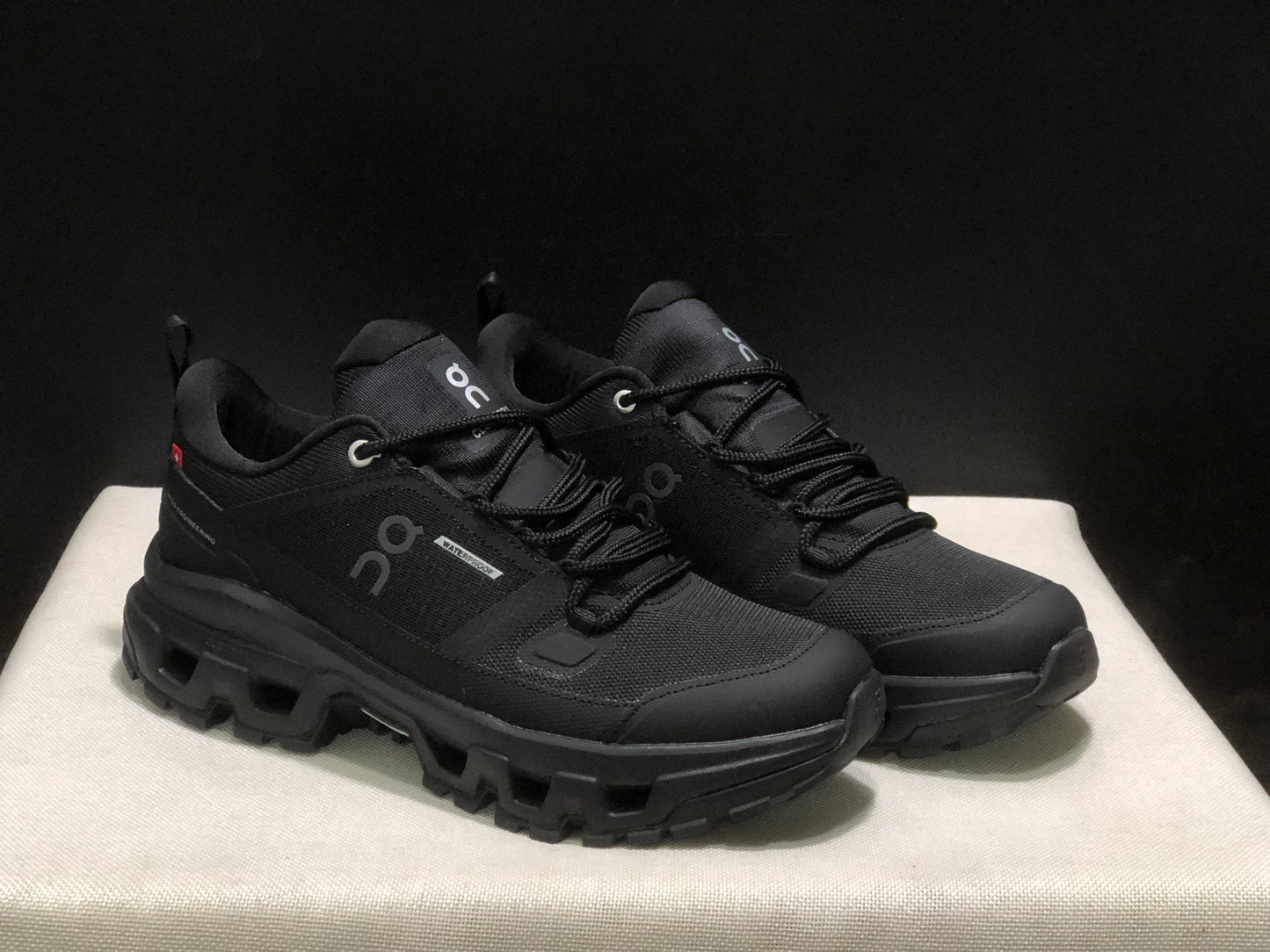 On Running Cloudrock Low WP Hiking Outdoor Shoes All Black