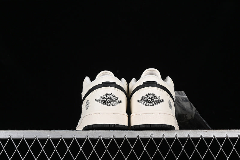 Nike Air Jordan 1 Retro Low Off-White Black Sole White Sneakers