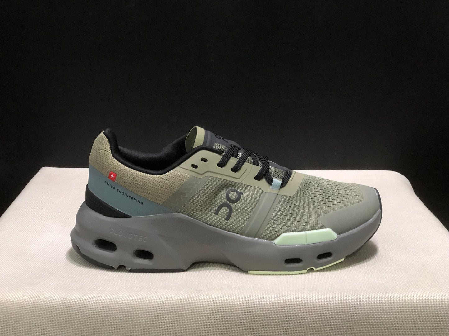 On Running Cloudpulse Comfortable Running Shoes Grove/Lime Green