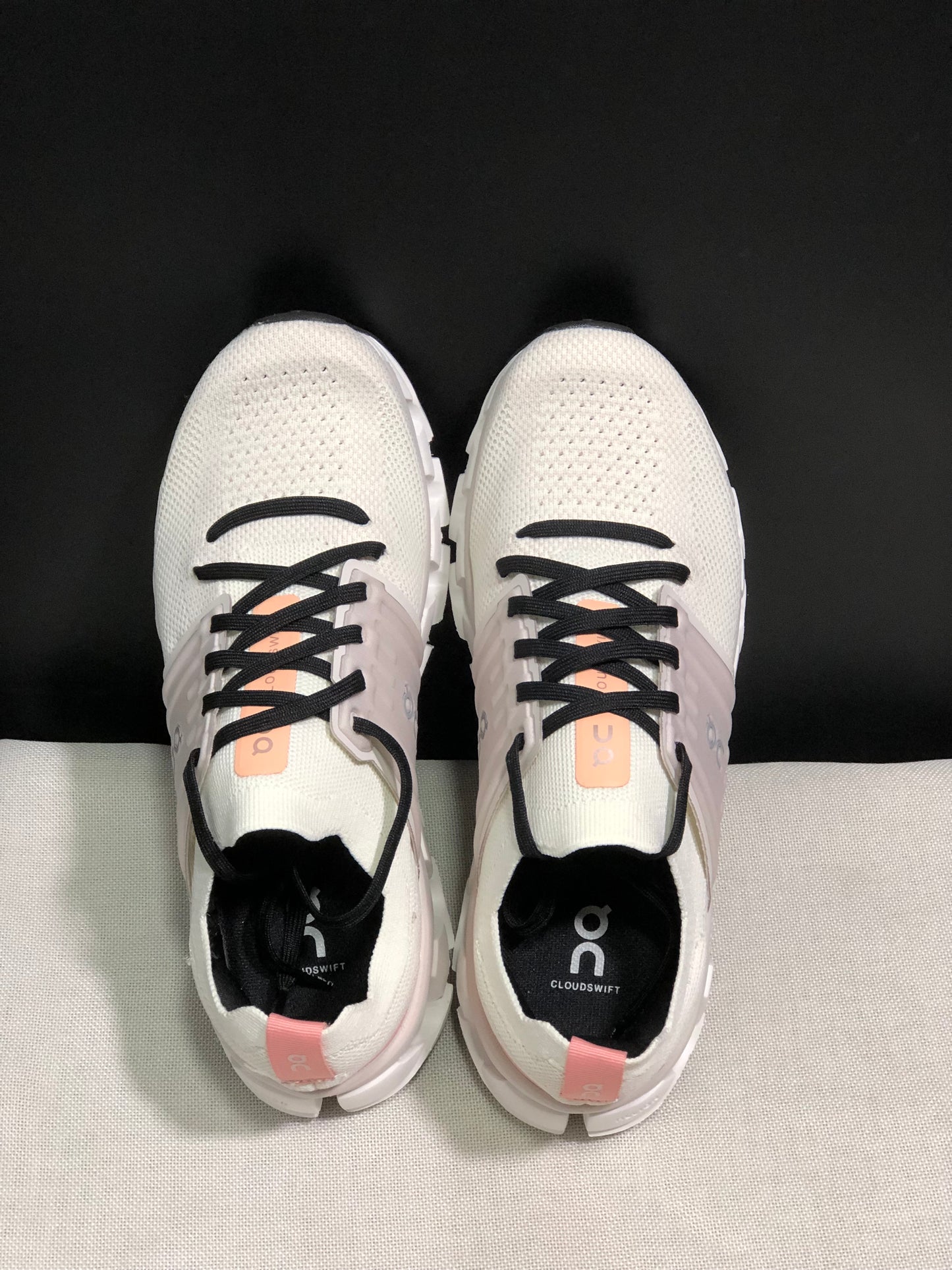 On Running Cloudswift 3 Trendy And Comfortable Running Shoes Ivory/Rose