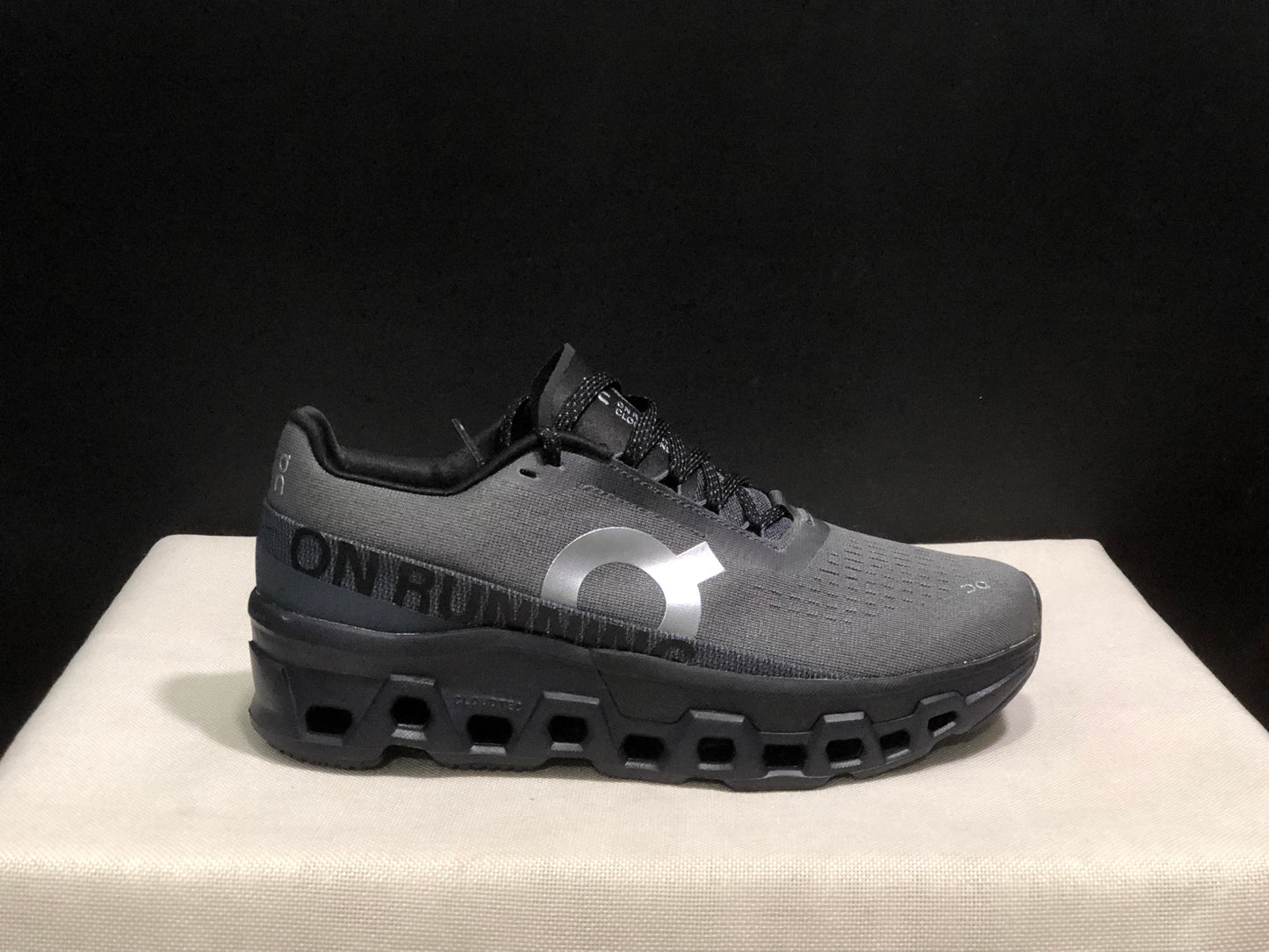 On Running Cloudmonster 2 Shock-Absorbing And Breathable Running Shoes Dark Grey/Black