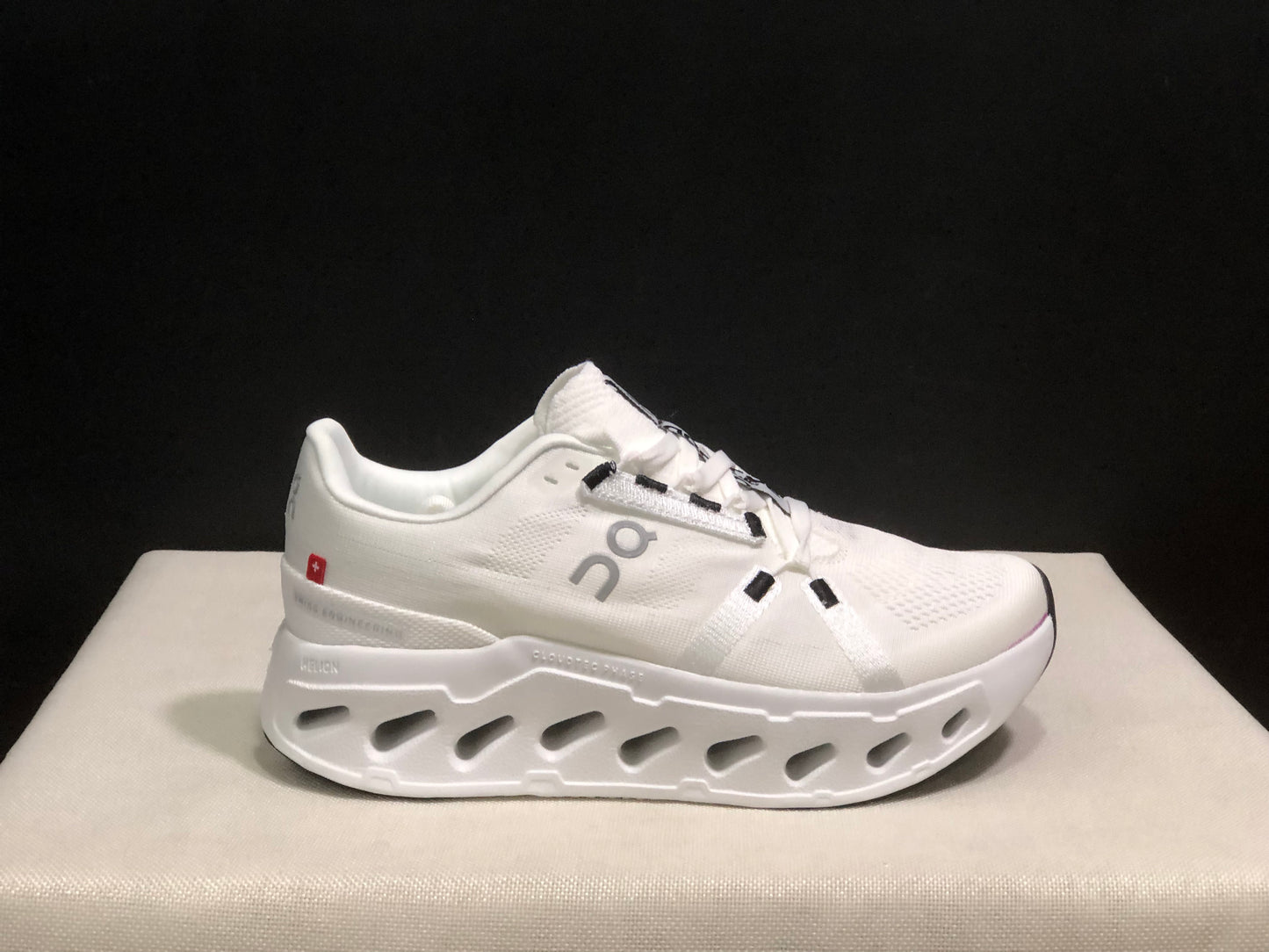 On Running Cloudeclipse Soft And Comfortable Running Shoes White