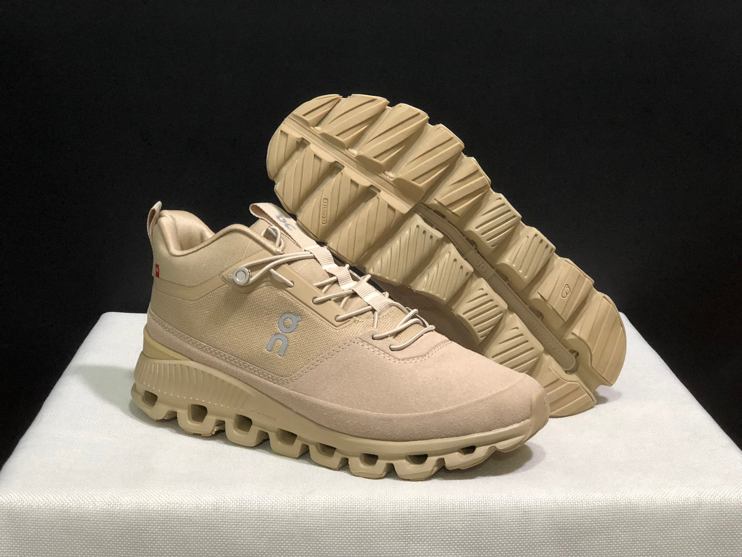 On Running Cloud Hi Edge Outdoor Training Running Shoes Light Brown