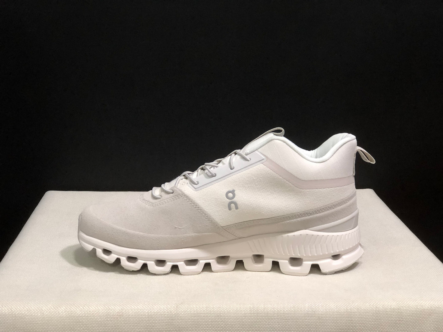 On Running Cloud Hi Edge Outdoor Training Running Shoes White/Ivory