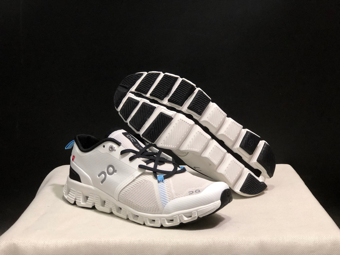 On Running Cloud X3 Shift Multi-Functional Running Shoes Ivory White/Black