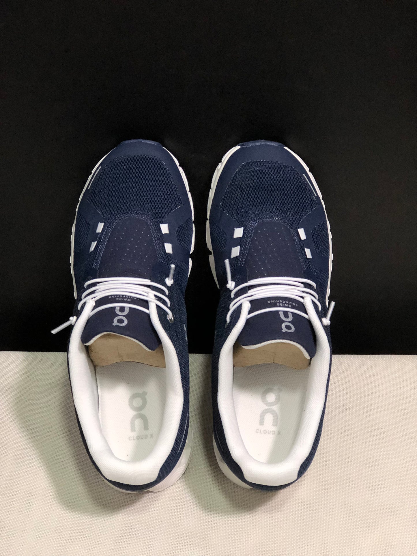 On Running Cloud 5 Lightweight Running Shoes Foggy White/Dark Blue