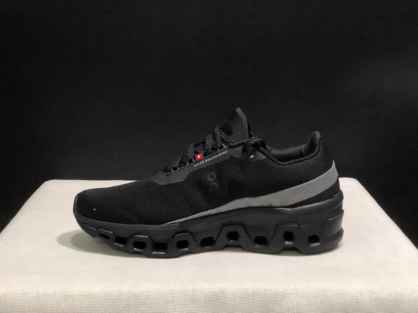On Running Cloudmonster 2 Shock-Absorbing And Breathable Black Running Shoes