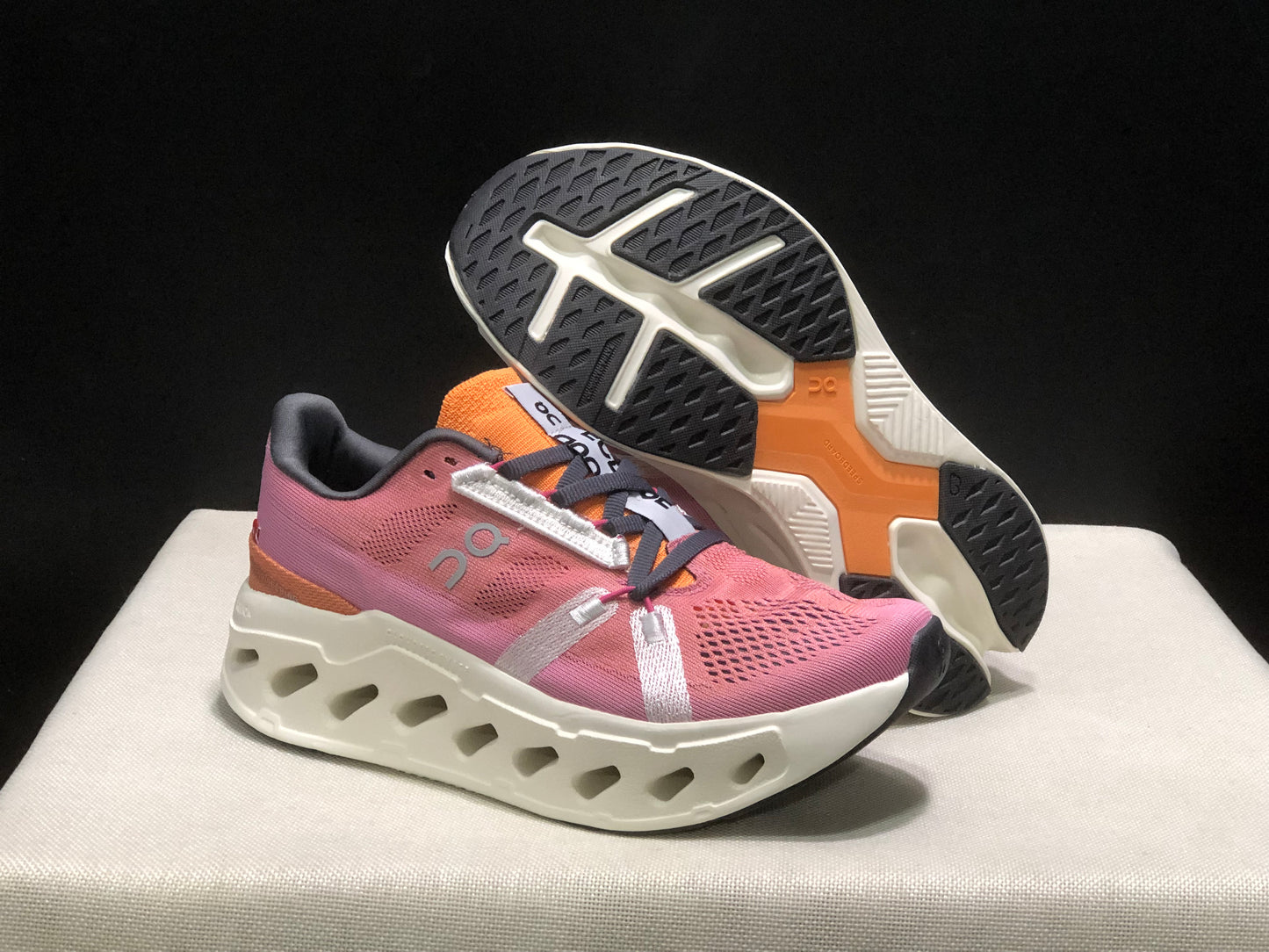 On Running Cloudeclipse Soft And Comfortable Running Shoes Pink/White